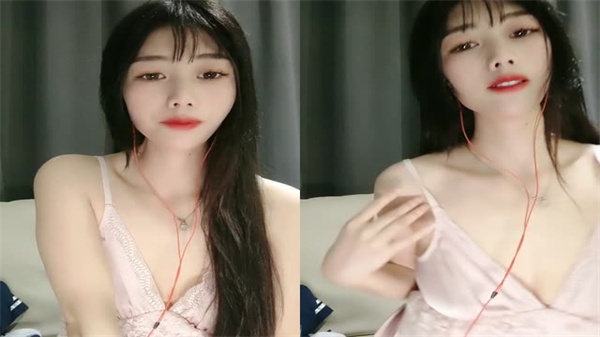 黑丝苗条巨乳骚妇主动求舔，蒙面狼友肆意揉捏奶子猛烈操逼！ 海报