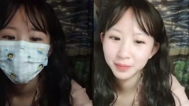 巨乳学生妹深夜宿舍直播自慰！粉嫩小穴跳蛋震动淫液狂流，勤工俭学新姿势 海报