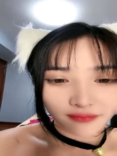 烈焰红唇漂亮小姐姐道具激情自慰开档情趣内裤，双指插入猛扣_... 海报