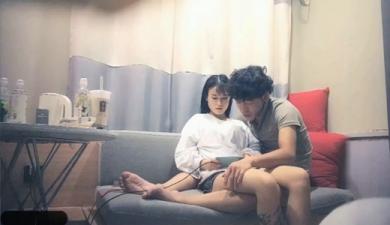 约了2个高颜值花臂嫩妹双飞啪啪. 海报