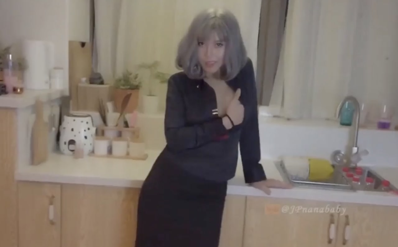厨房做爱，吃饭还是吃大屌？的。 海报