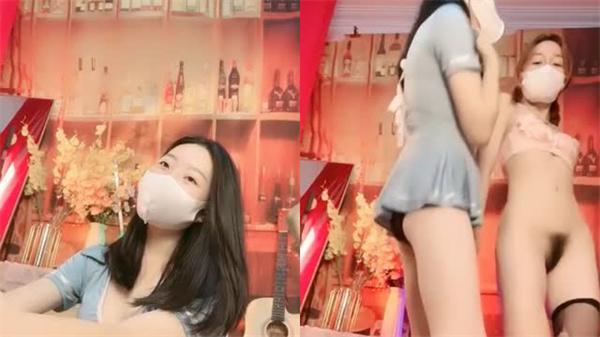 双飞姐妹花浴室湿身热舞！主播大胆玩擦边挑逗观众狂刷礼物 海报